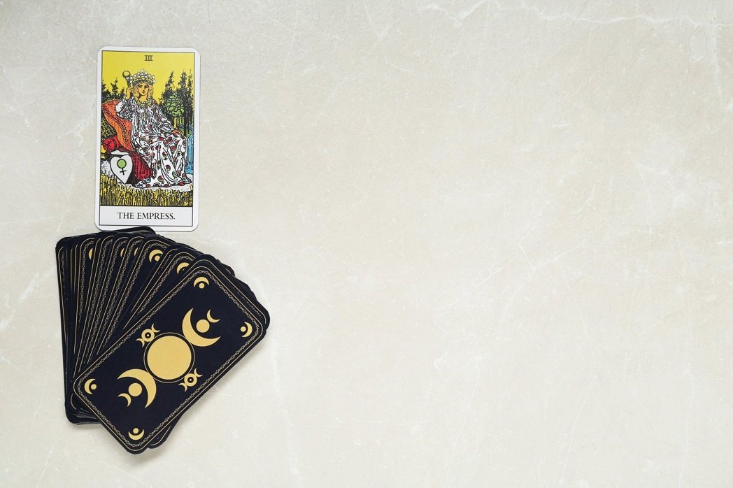 Facade Tarot Discover Your Destiny